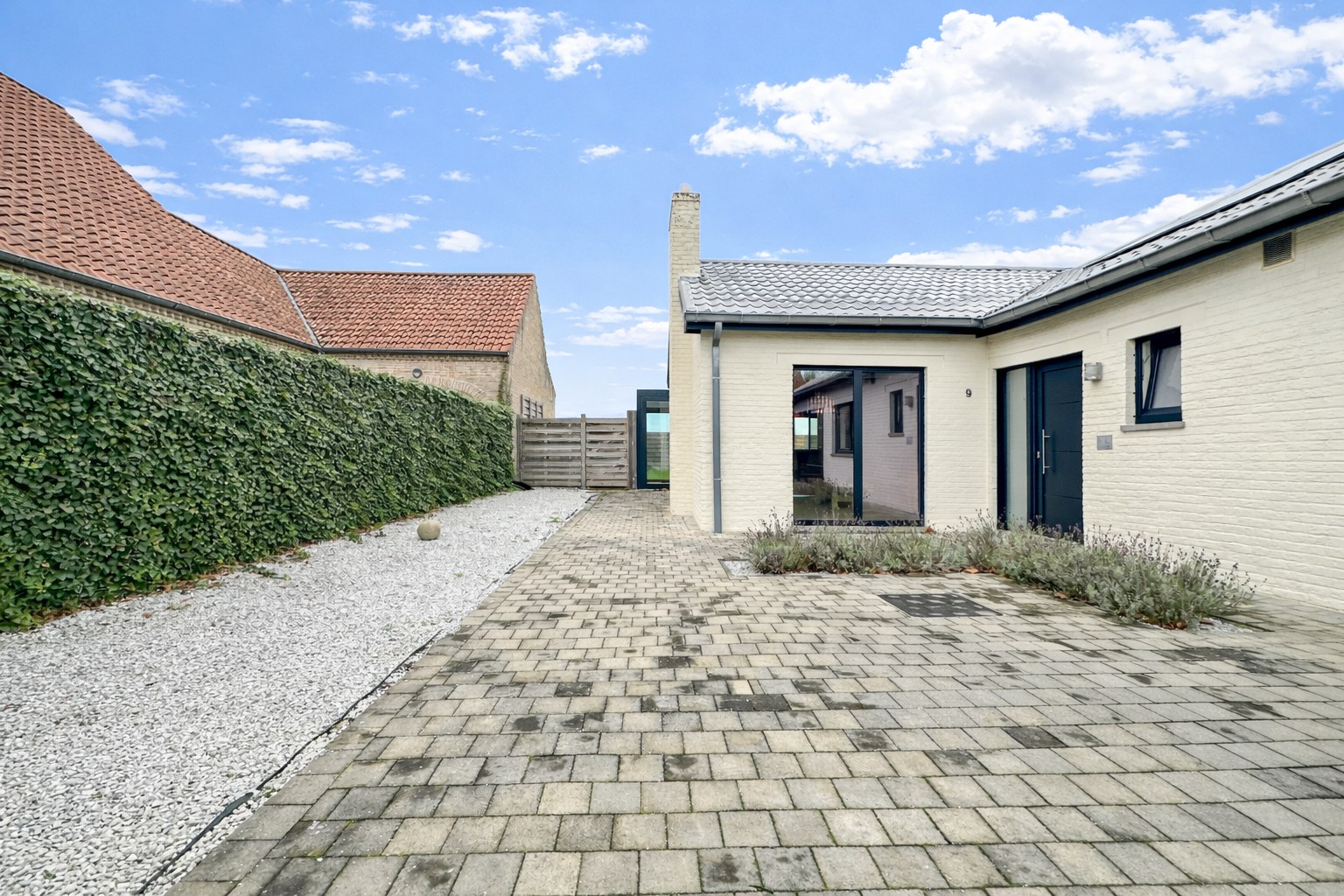 Toffe instapklare woning, 3 slpk, garage, tuin, gunstige gelegen in Gistel 