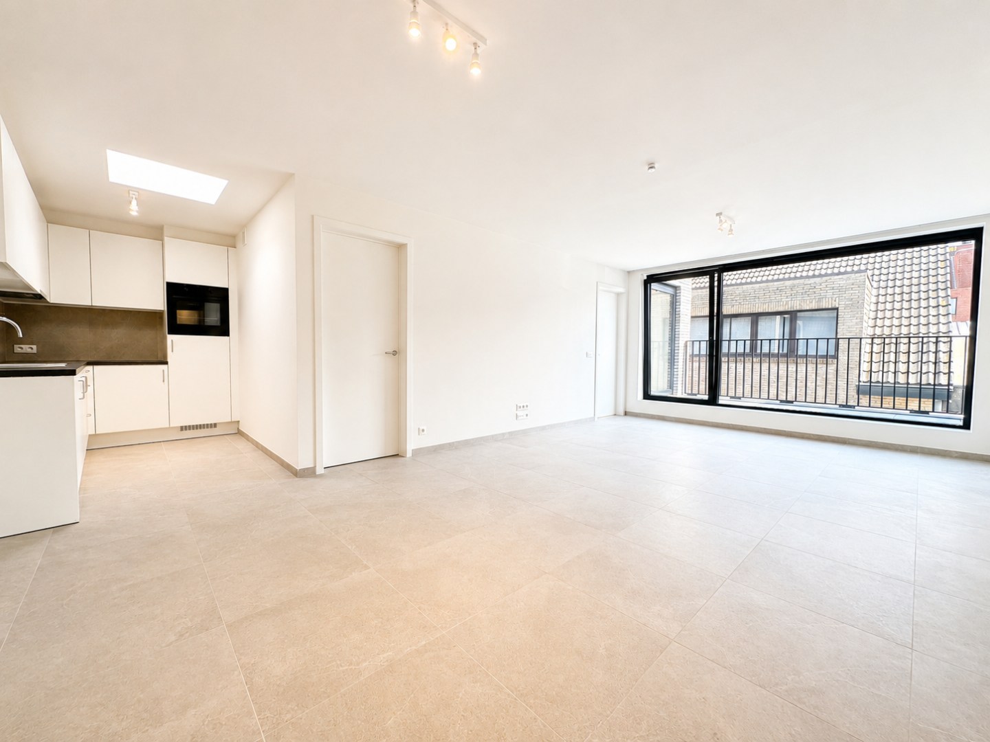 Instapklaar 1-slaapkamer appartement met mooi zonneterras, Torhout 