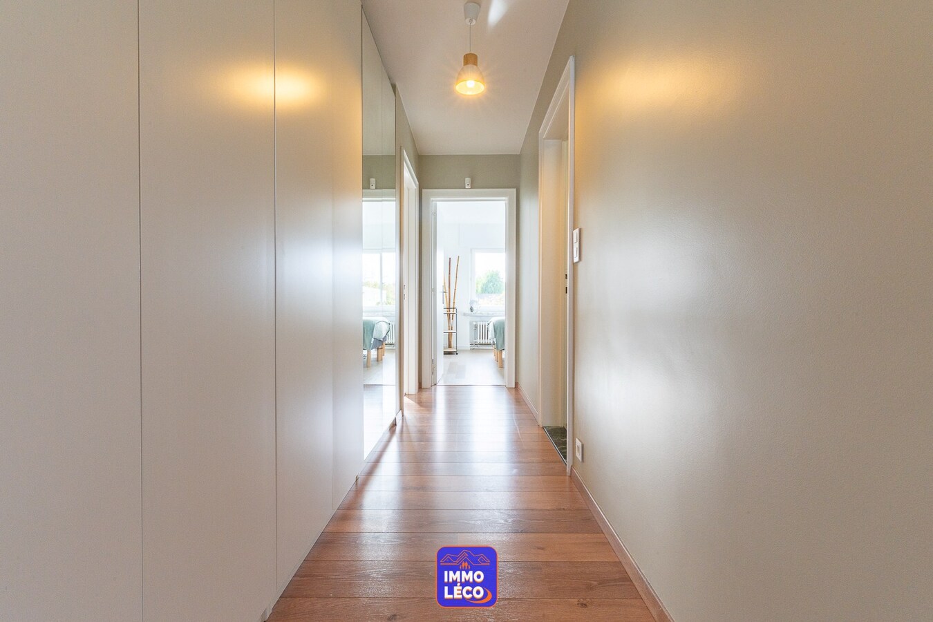 Villa semi "Plain-Pied" avec piscine, garage, carport et annexe pour profession libérale ! 