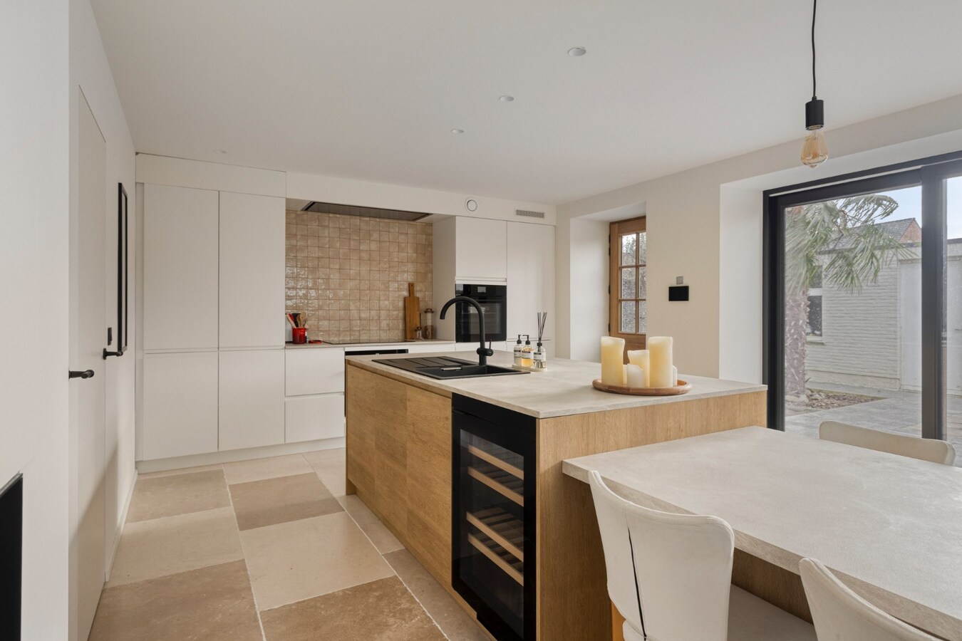 Instapklare alleenstaande woning (EPC A) met 3 slaapkamers en zuidgerichte tuin in Vichte 