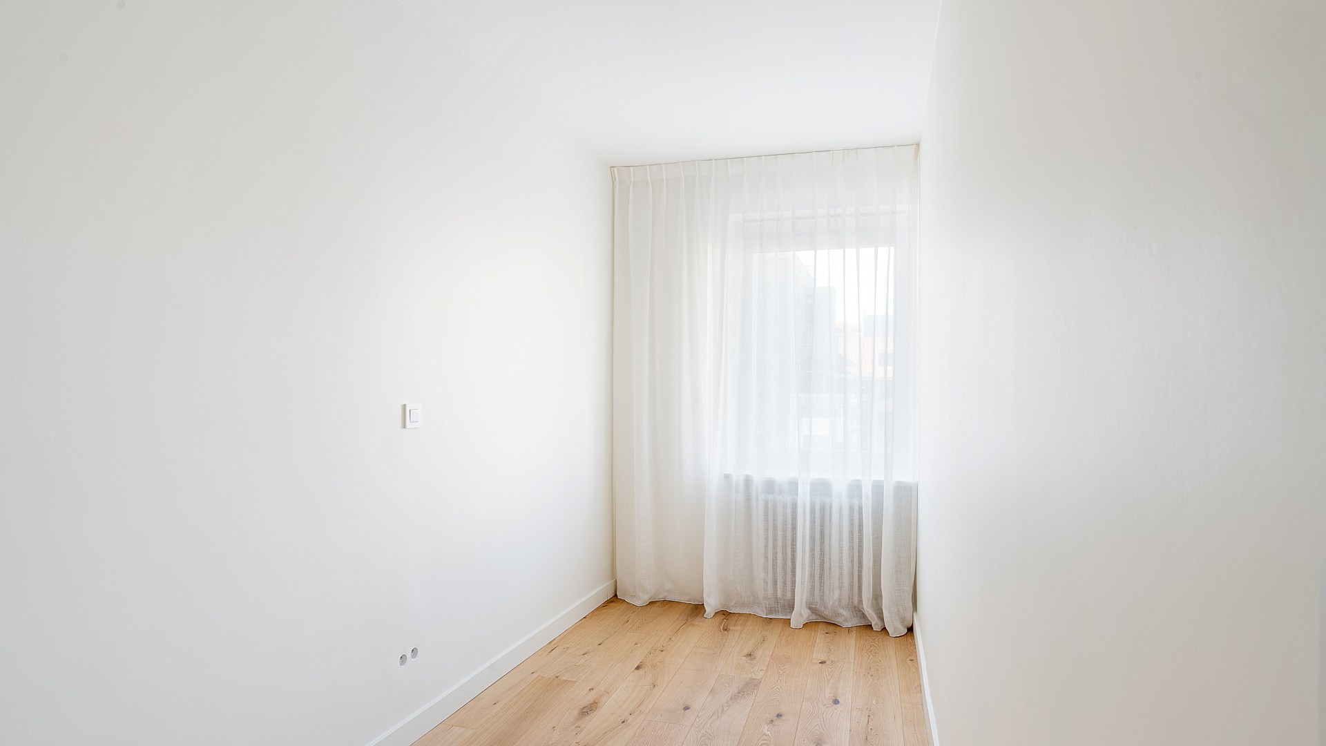 Stijlvol en volledig gerenoveerd appartement op wandelafstand van zee. 
