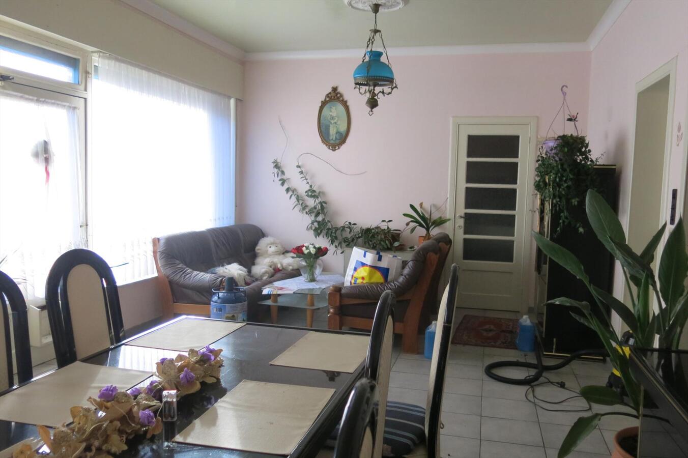 Degelijke ruime woning met garage en tuin op 390m² 
