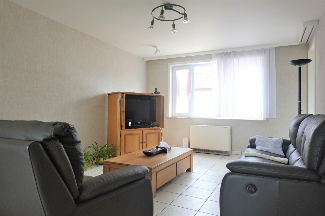 Duplexappartement in centrum Gistel met garage 