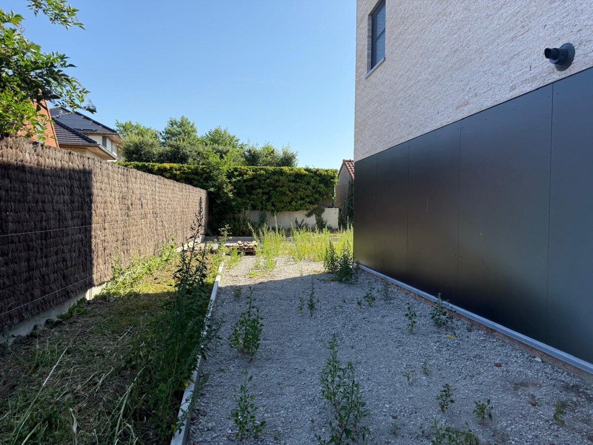 Instapklare nieuwe woning in een rustige woonwijk 