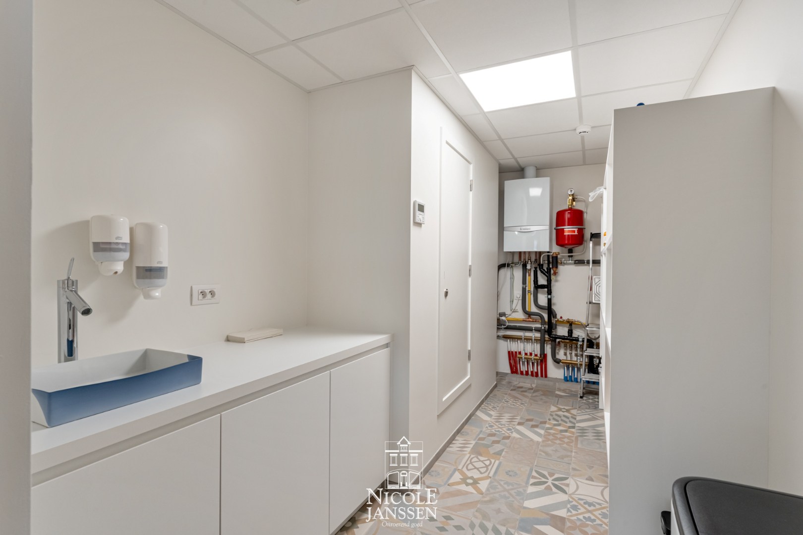 Technische ruimte naast de keuken 
