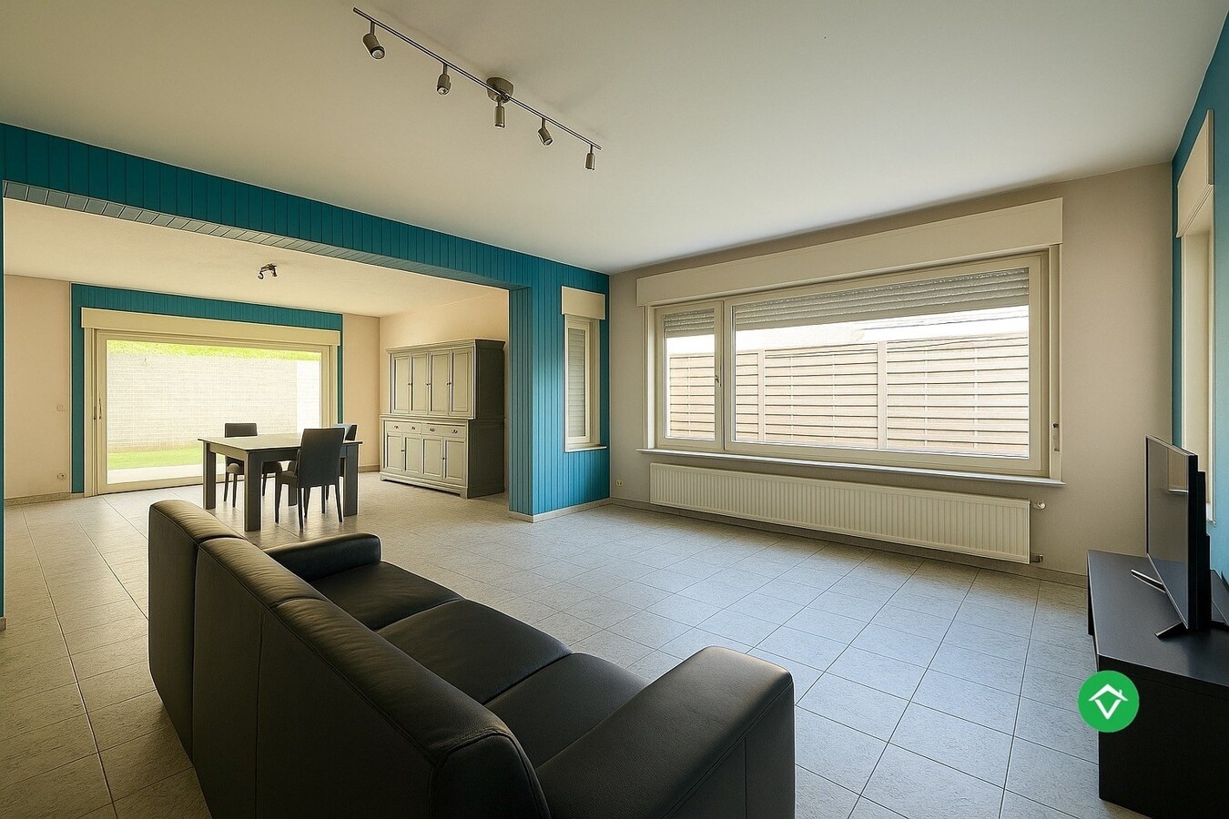 Ruime gezinswoning op perceel van 1126 m²  - tal van mogelijkheden! 