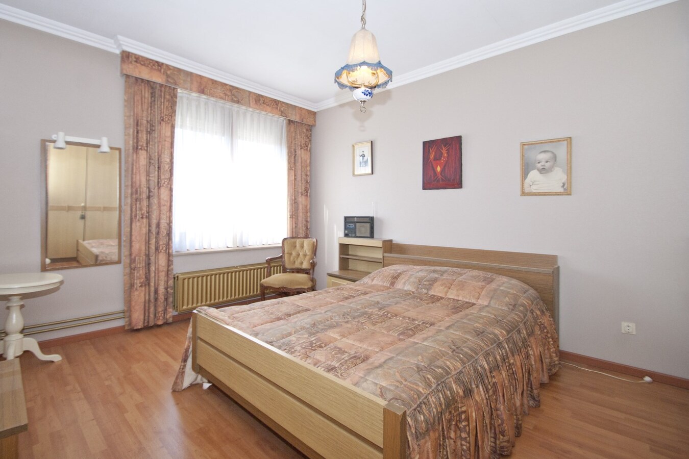 Gezinswoning met 3 slks - tuin - toplocatie. 