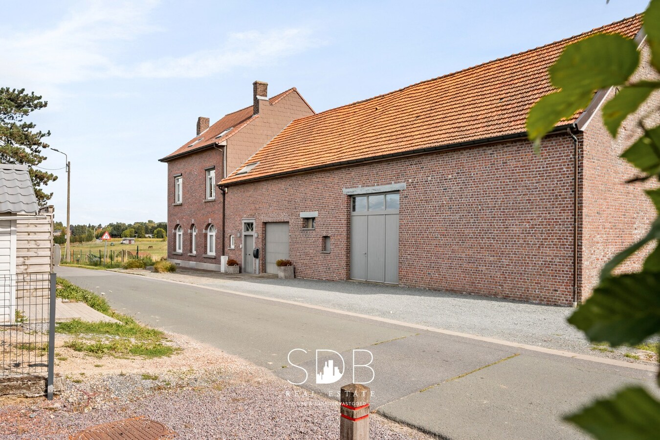 Prachtige landelijke hoeve woning met gezinstuin en graslanden op 1hectare 