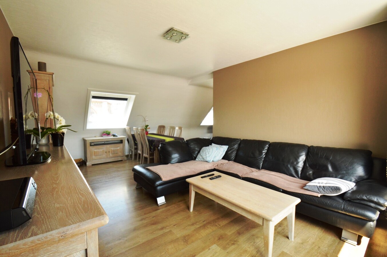 Dakappartement in hartje centrum - Heist 