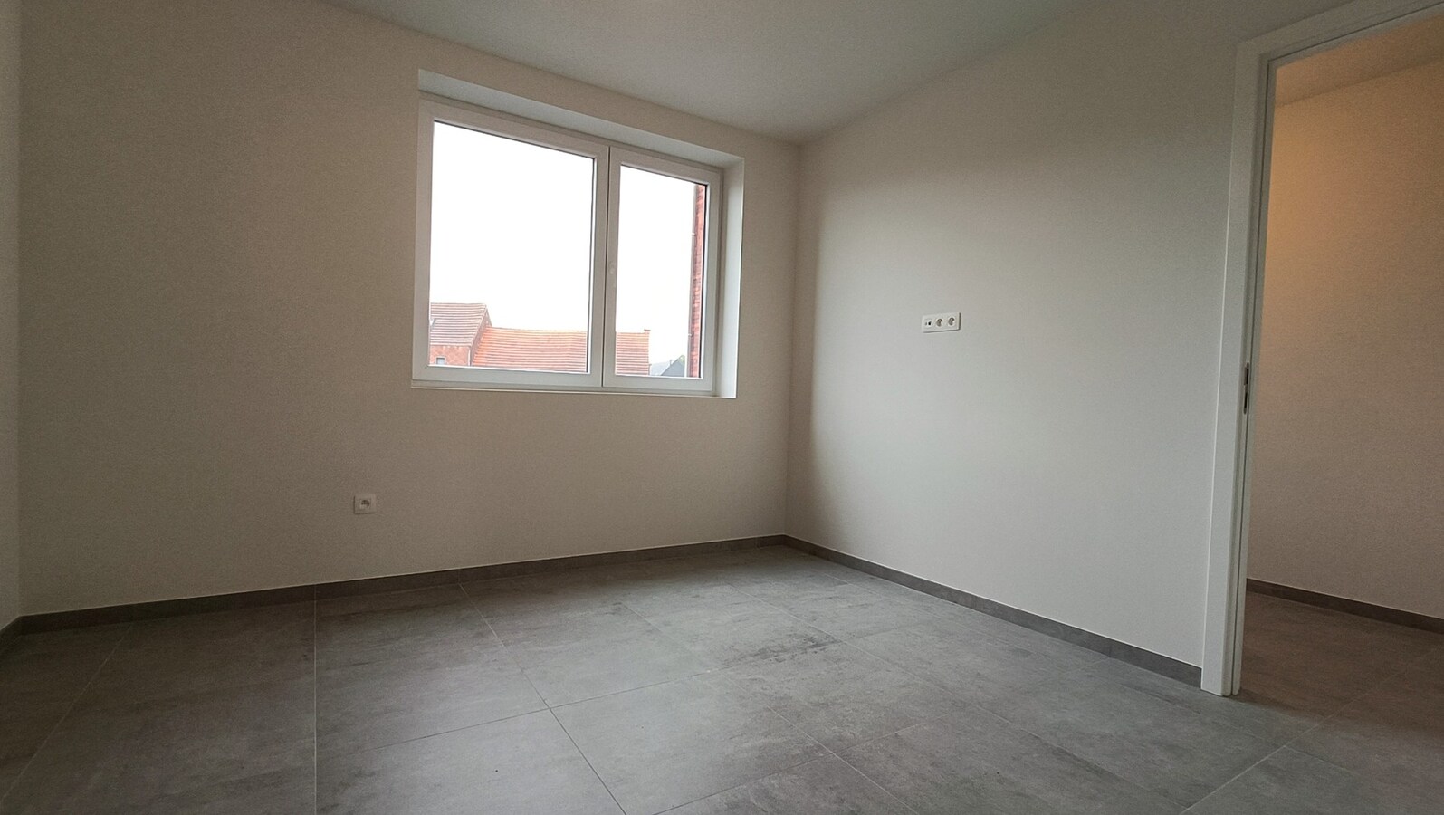 Nieuwbouwappartement met tuin en terras 