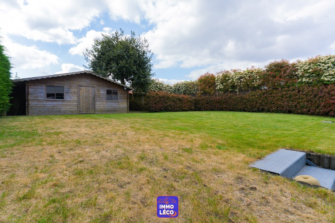 Maison moderne (surface habitable de 486m²), double garage et jardin, en plein centre-ville ! COUP DE COEUR ! 