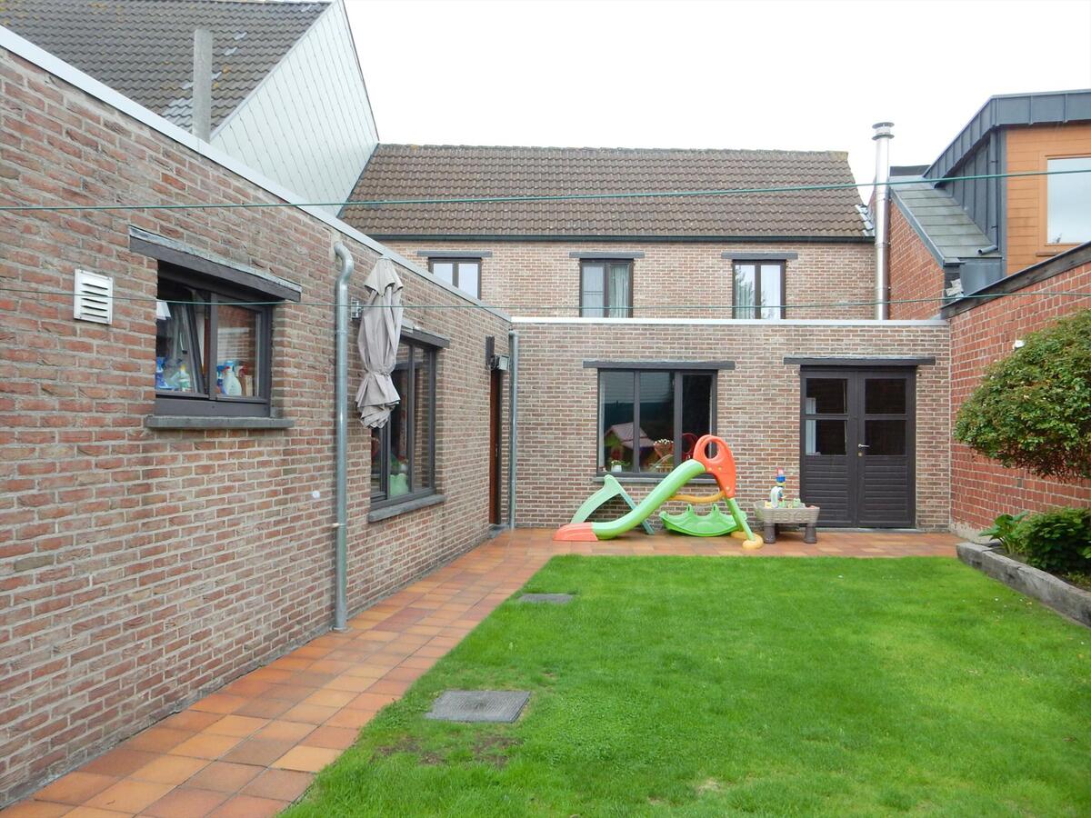 Ruime woning in centrum Jabbeke 