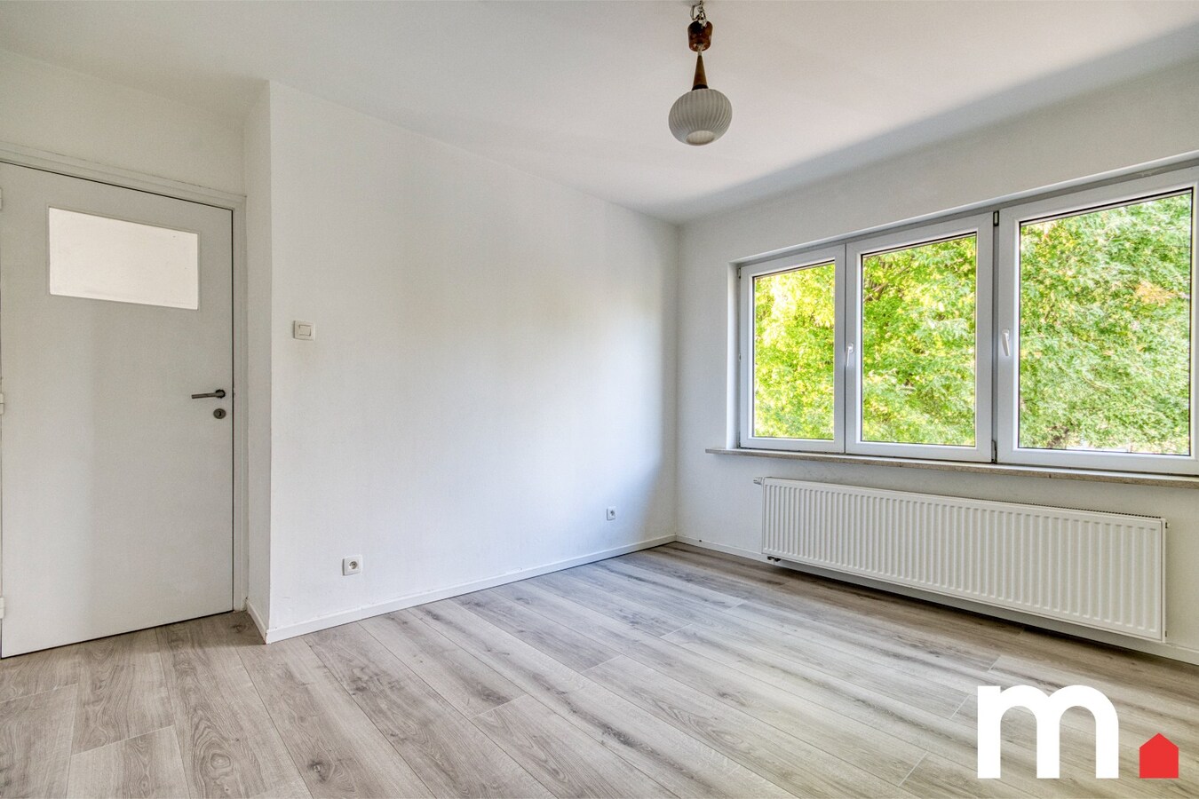 Instapklare woning te Wevelgem! met 4 slaapkamers en 12 zonnepanelen 