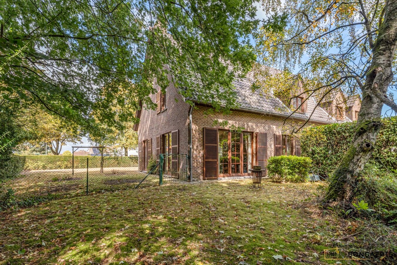 Prachtige villa met praktijkruimte en royale tuin in Houthalen-Oost 