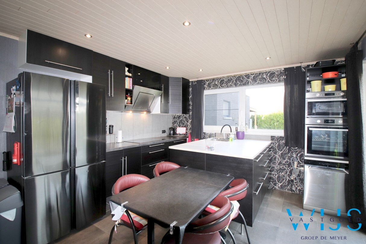 Landelijk gelegen halfopen bebouwing te Assenede 