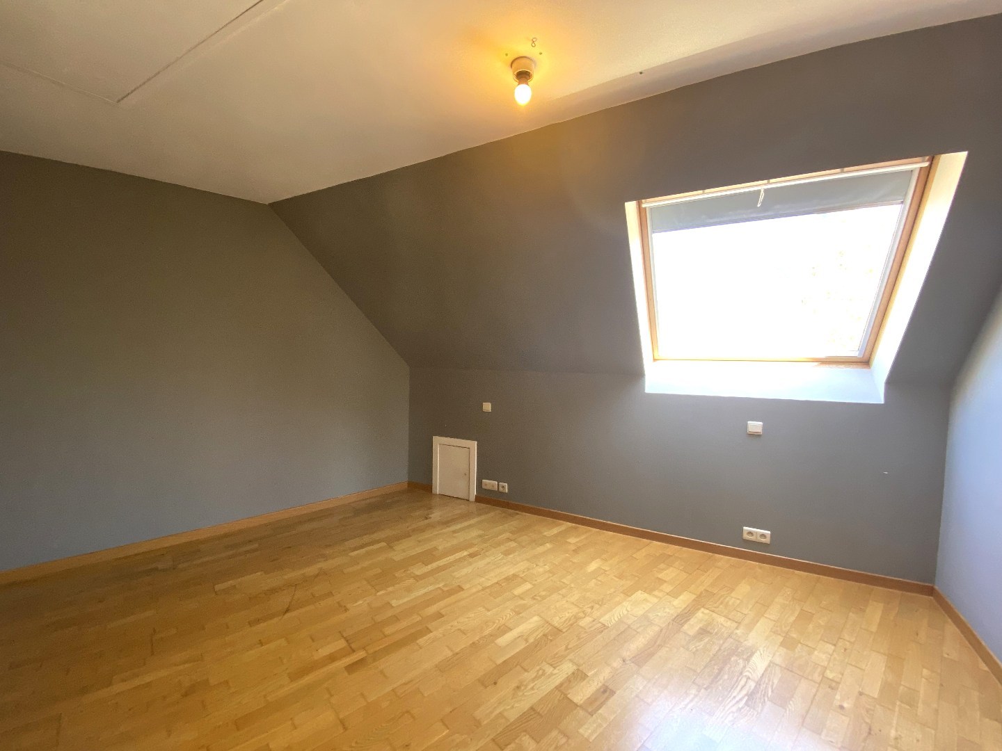 Stijlvol en ruim appartement (129 m²) in hartje Deerlijk met zonneterras! 