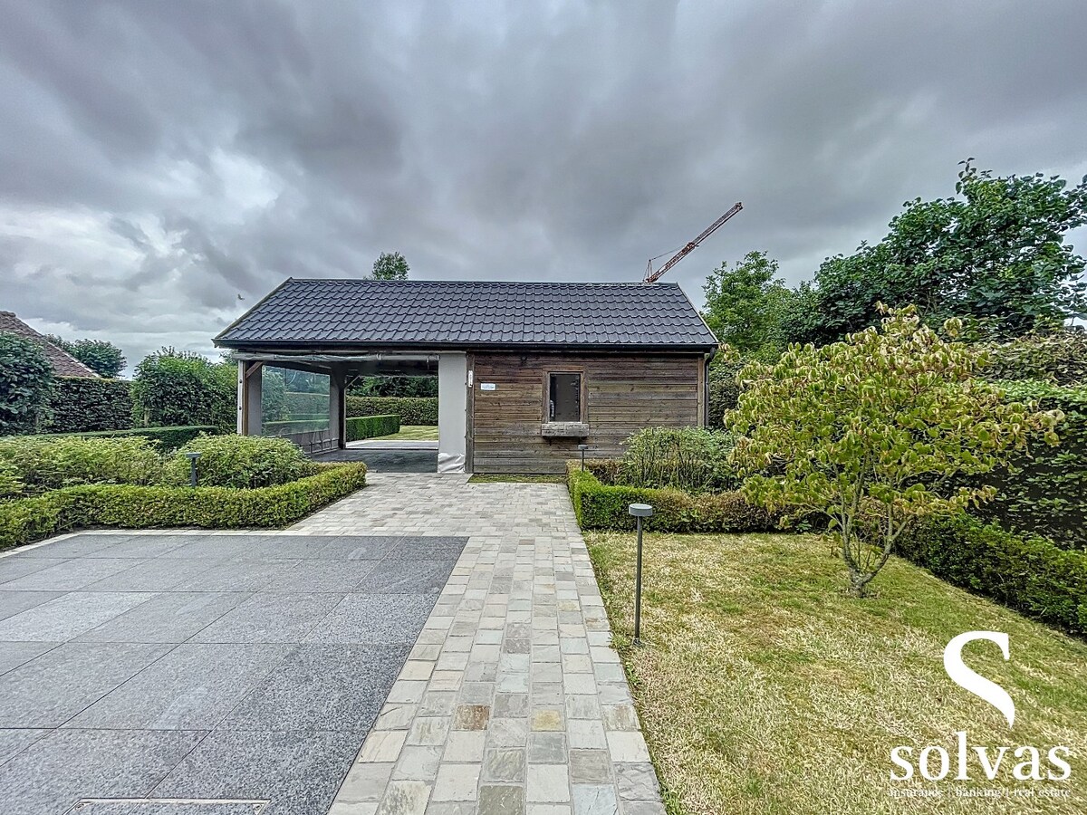 Ruime villa met prachtige tuin! 