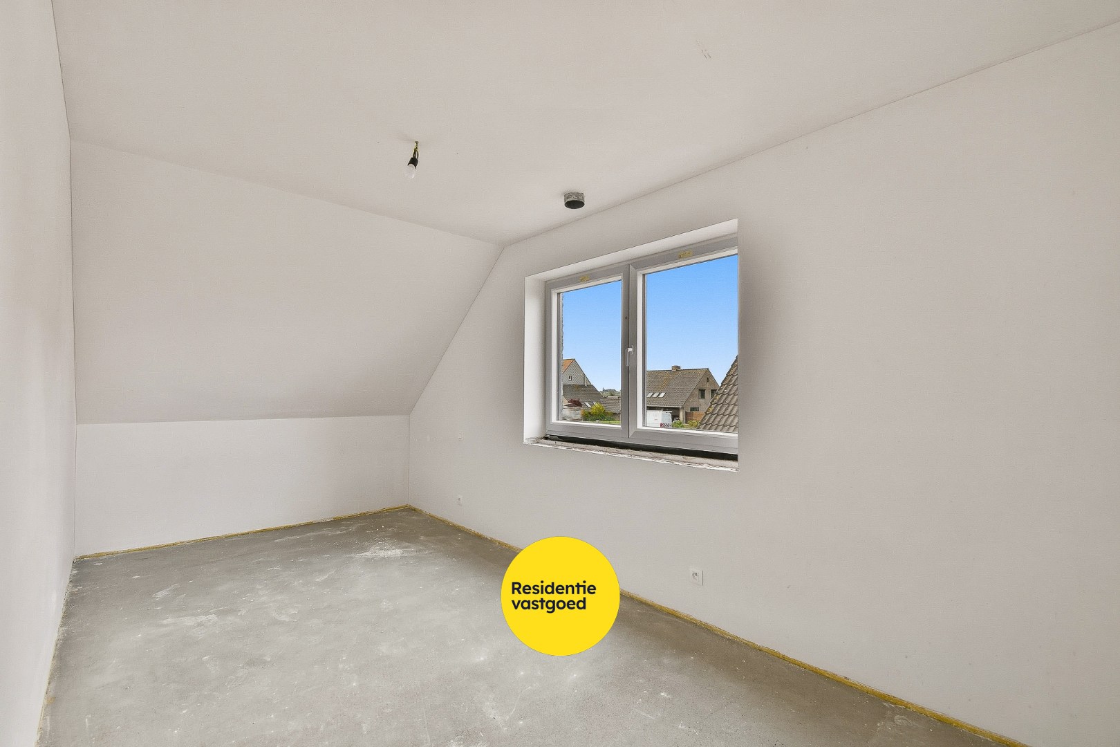 Gezinswoning met drie slaapkamers op goeie locatie 