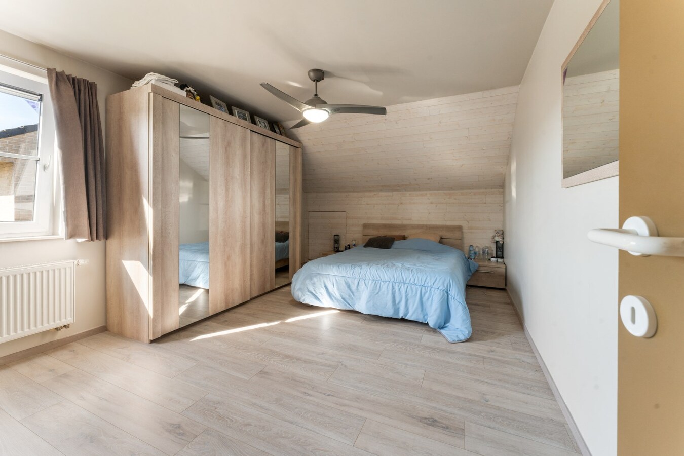 Instapklare woning met 3 slaapkamers en garage te Leke 