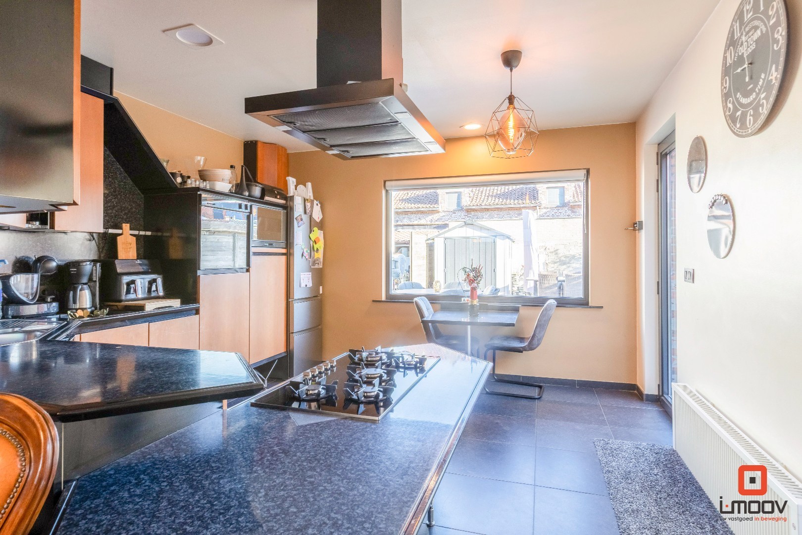 Instapklare woning met tuin in rustige buurt 