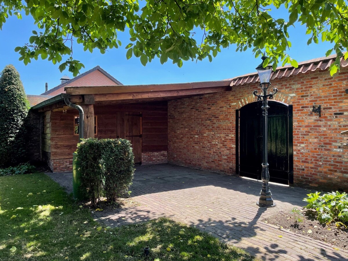 Villa verhuurd in Poppel