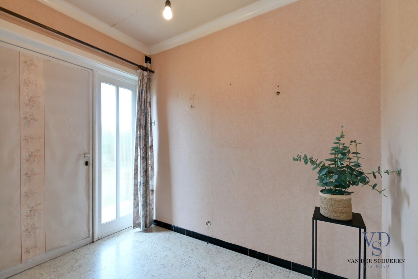 Ruime bungalowwoning met tuin en garage 