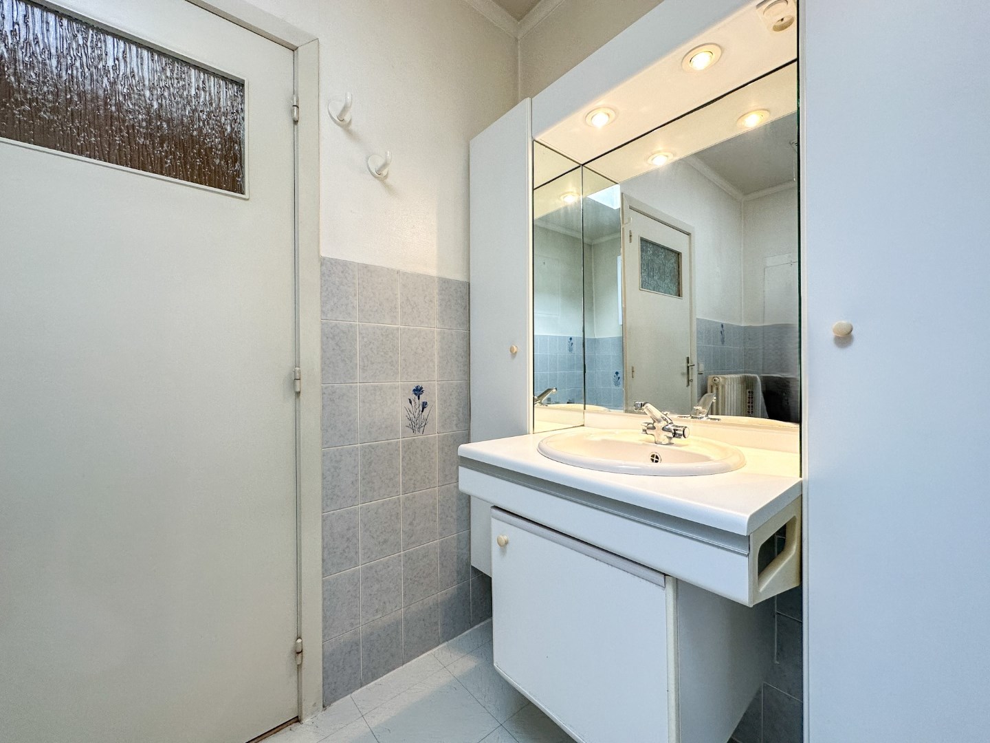 Stadswoning met potentieel, private garage, terras en tuin, mét lift, Torhout 