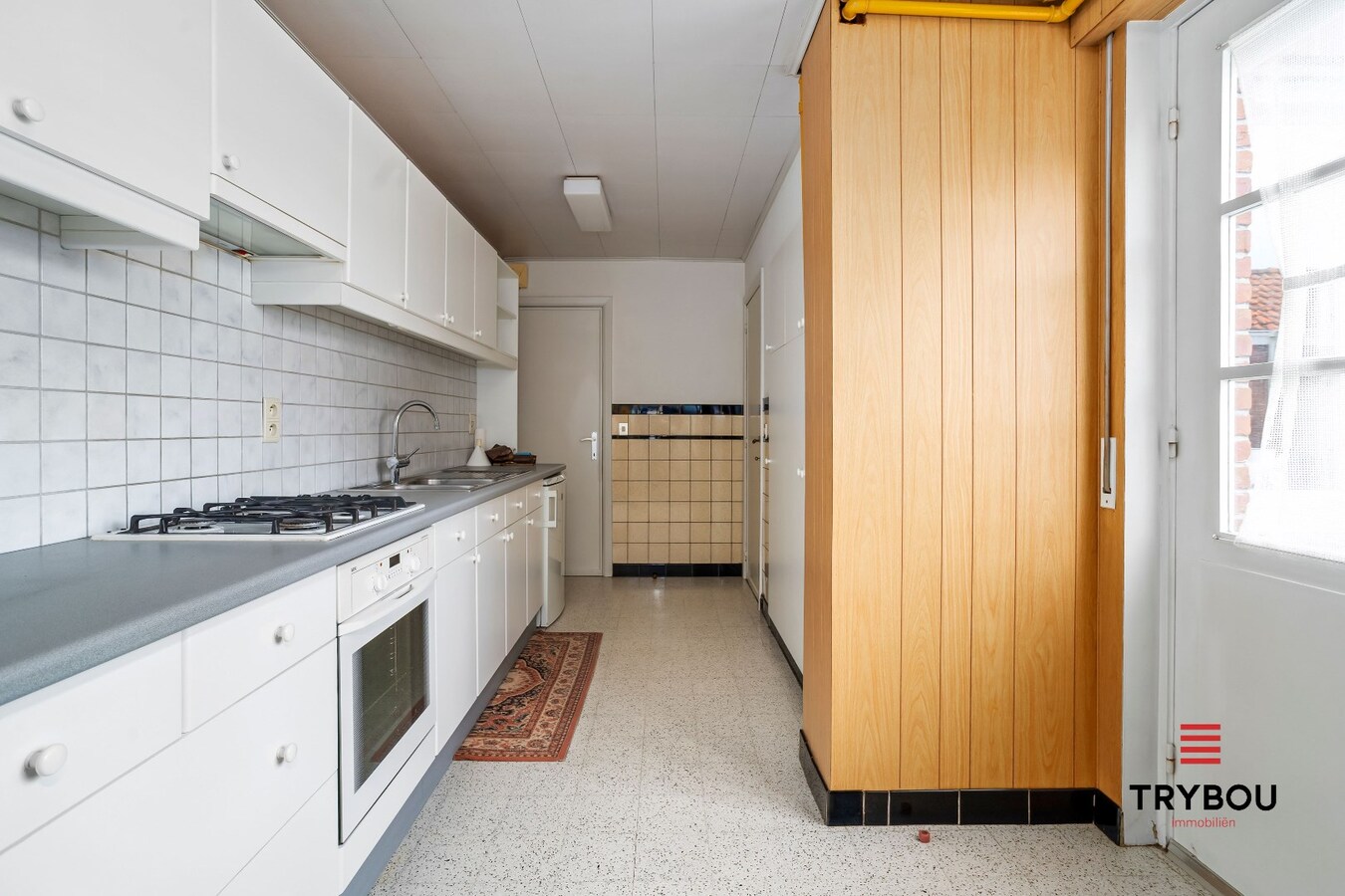 Degelijke woning op ruim perceel van 700m² 