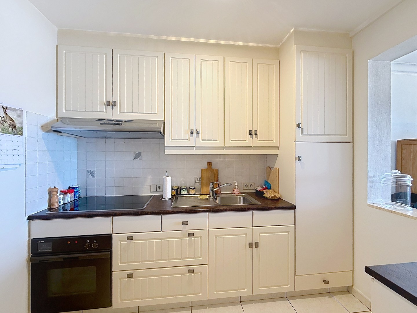Prêt à emménager, appartement d'une chambre avec vue sur la mer. 