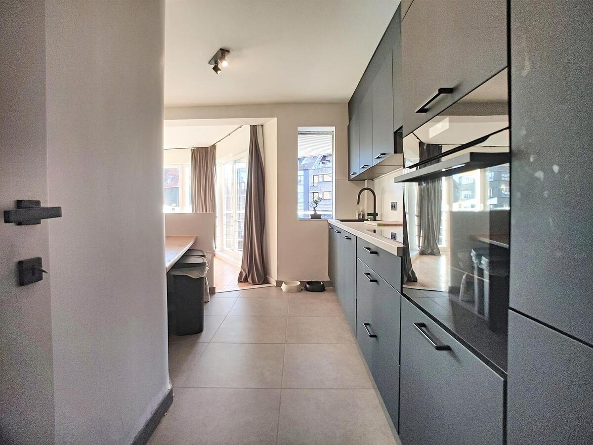 Knap, zeer lichtrijk woonappartement - Heist 