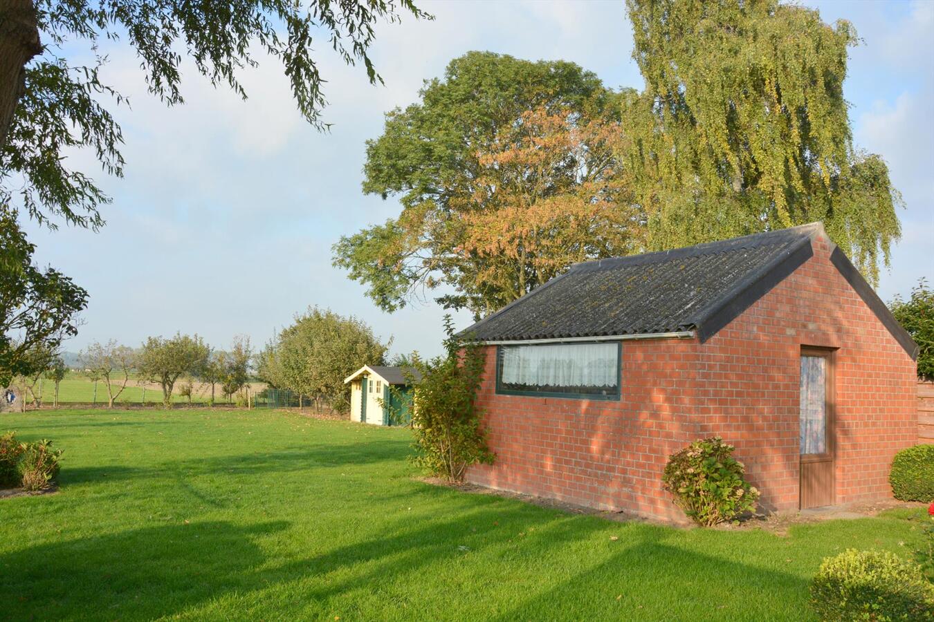 Rustig gelegen villa met garage 