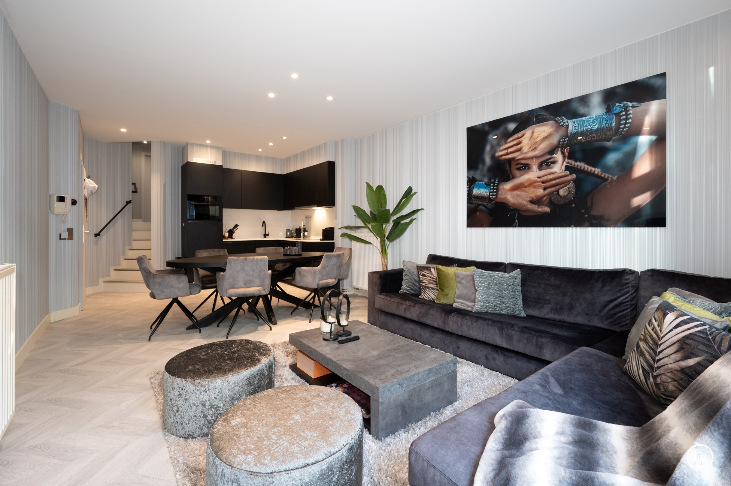 Appartement confortable avec deux chambres et possibilité de stationnement devant l'appartement. 