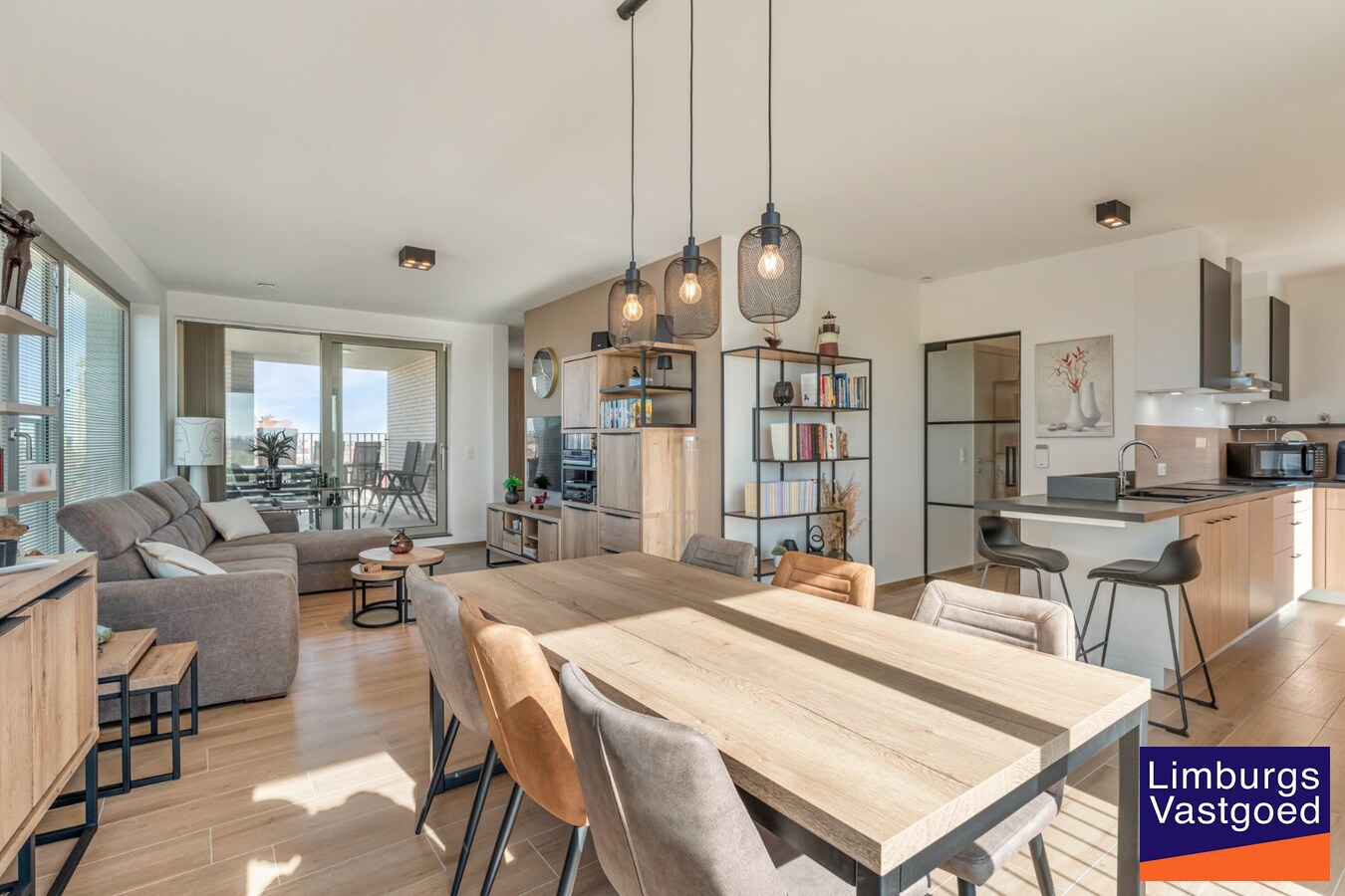 Modern appartement met terras, autostaanplaats + kelderberging 