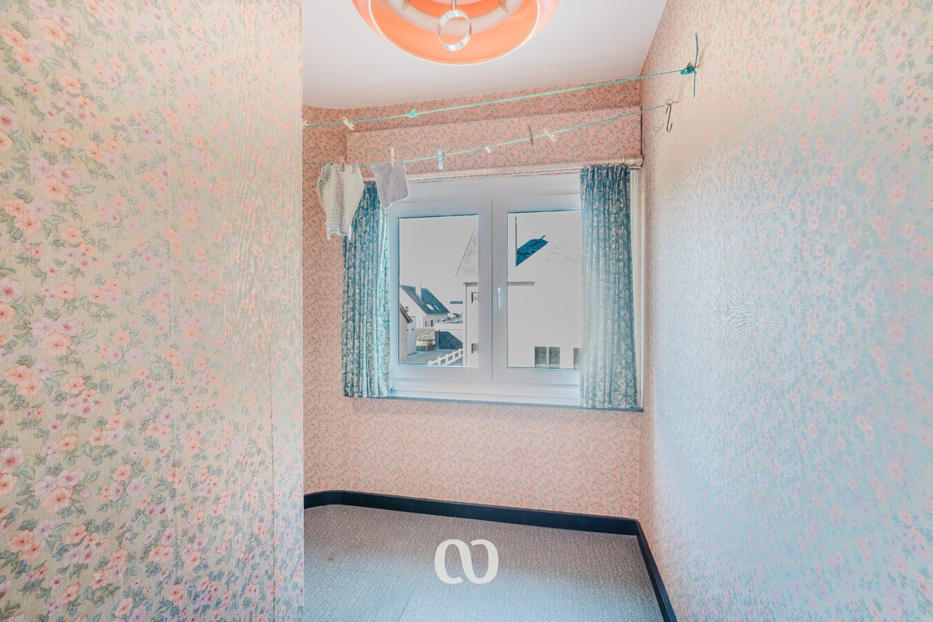 Stevige gezinswoning met tuin en garage nabij het centrum van Oudenaarde 