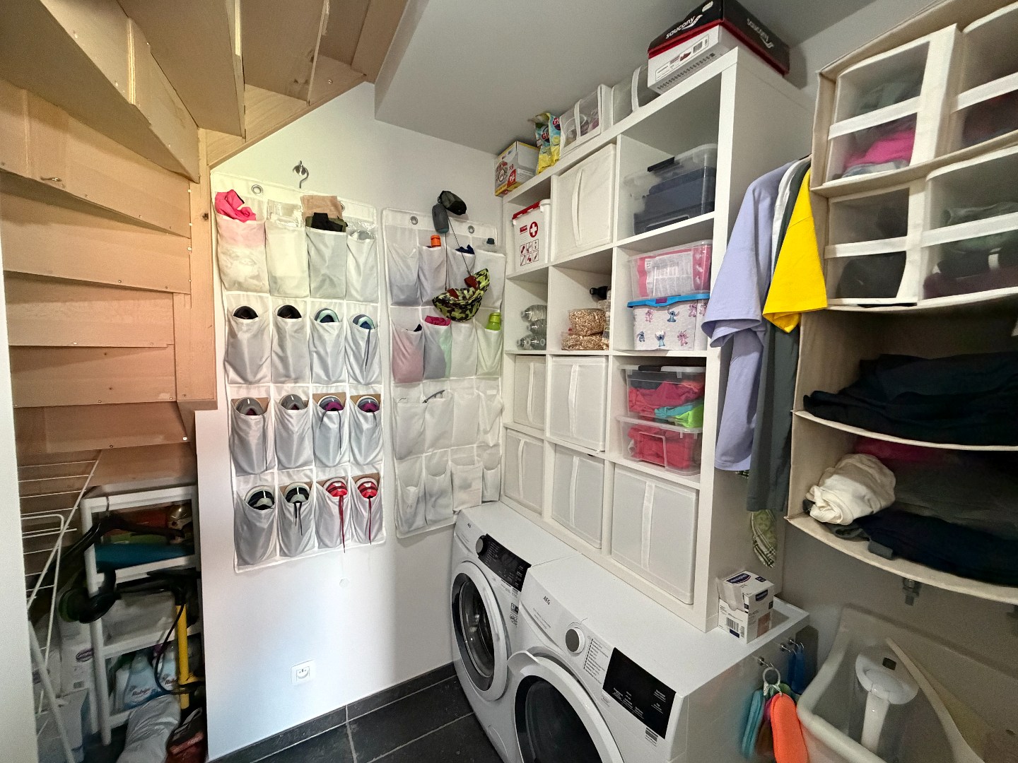 Rustig gelegen rijwoning met 3 slaapkamers, garage en zonnepanelen – Herdersstraat 33, Zulte 