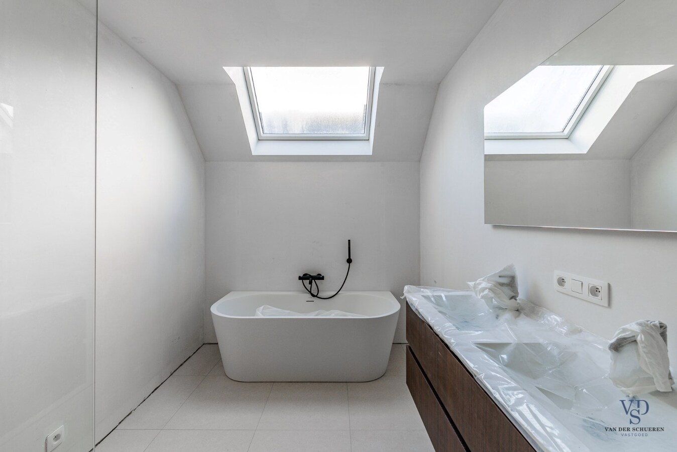 Landelijke nieuwbouwwoning in hartje Dikkelvenne. 