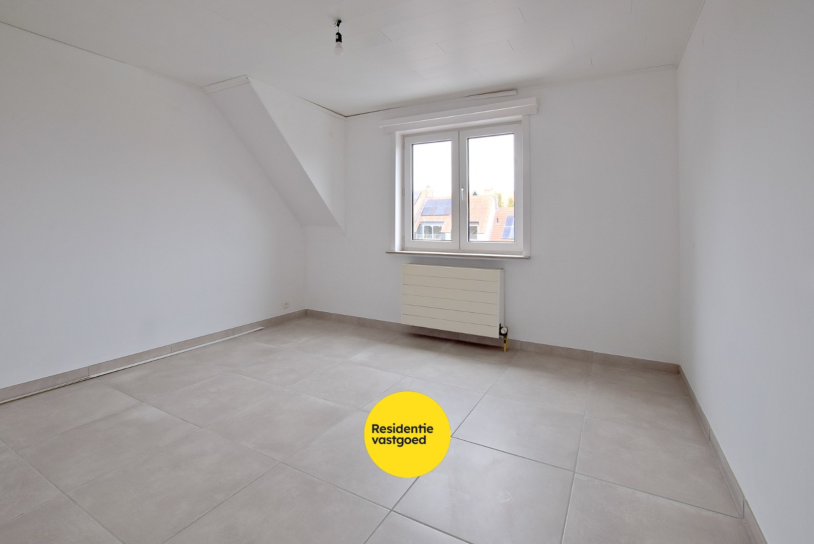 Investeringsvastgoed (gerenoveerd in 2024) omvat 2 afzonderlijk te verhuren appartementen samen 145m²! 