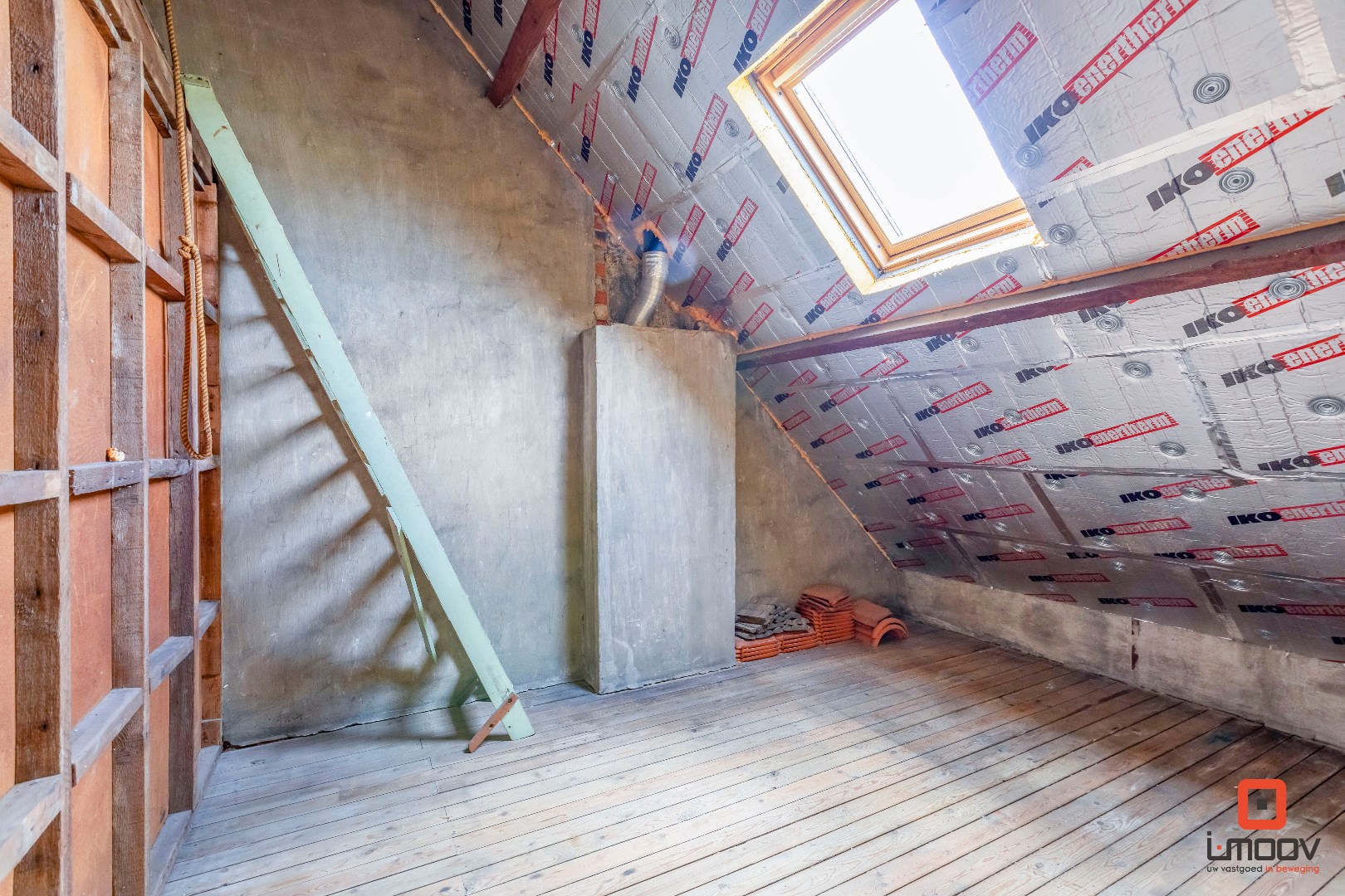 Karaktervolle te renoveren woning in Sint-Amandsberg 