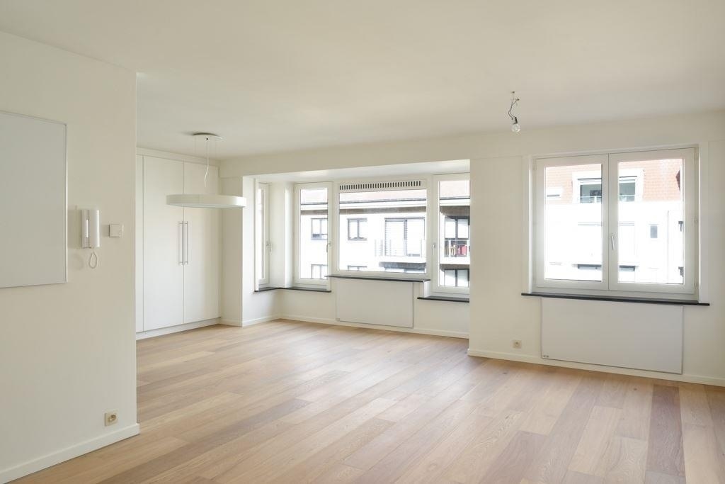 Klassevol gerenoveerd woonappartement - Heist 