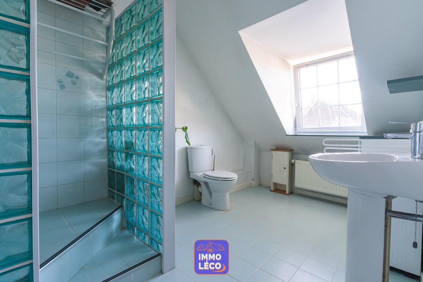Maison avec garage et jardin, en plein centre-ville, 325m² de surface habitable ! COUP DE COEUR ! 