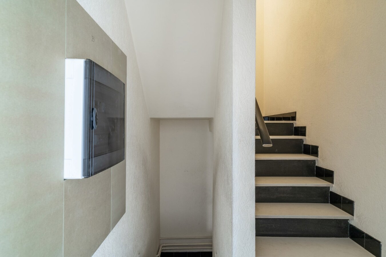 Gerenoveerde woning met 4 slaapkamers en 2 badkamers 