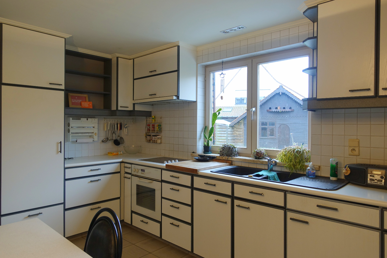 Goed gelegen woning met grote tuin 