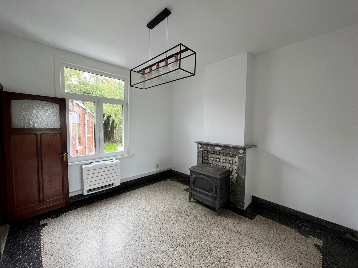 Knusse Half Open Bebouwing 