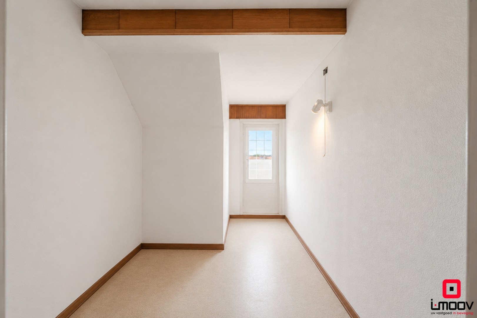 Karaktervolle voormalige apotheekwoning met groene tuin aan het water nabij UZ Gent 