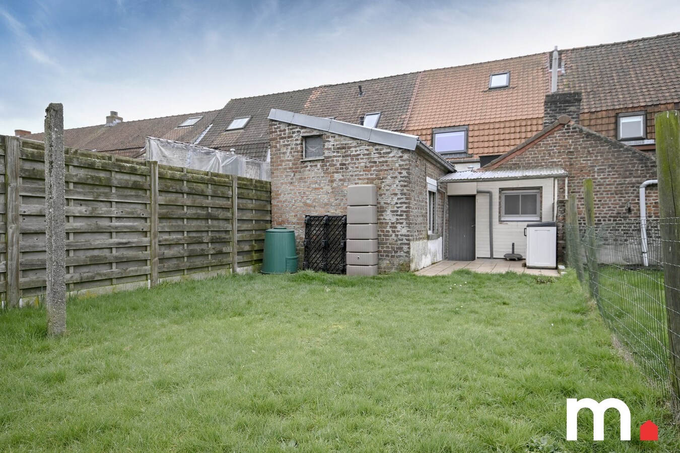 Instapklare gezinswoning met 3 slaapkamers, tuin, zonnepanelen en ruime zolder! 