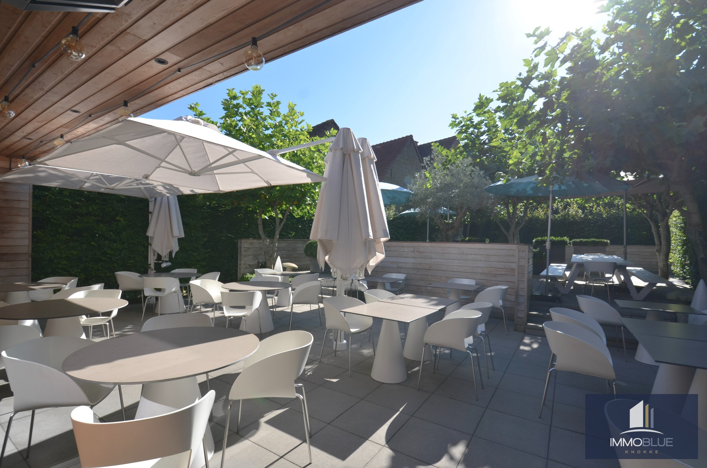 Propriété unique : Magnifique résidence/commerce situé(e) dans un emplacement d'exception au centre de Sluis. 