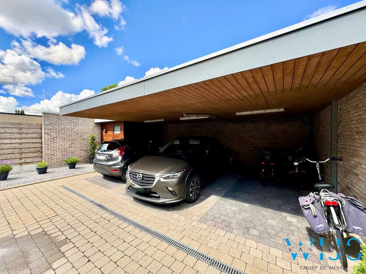 Gezellig dakappartement met 1 slaapkamer te Zelzate ! 