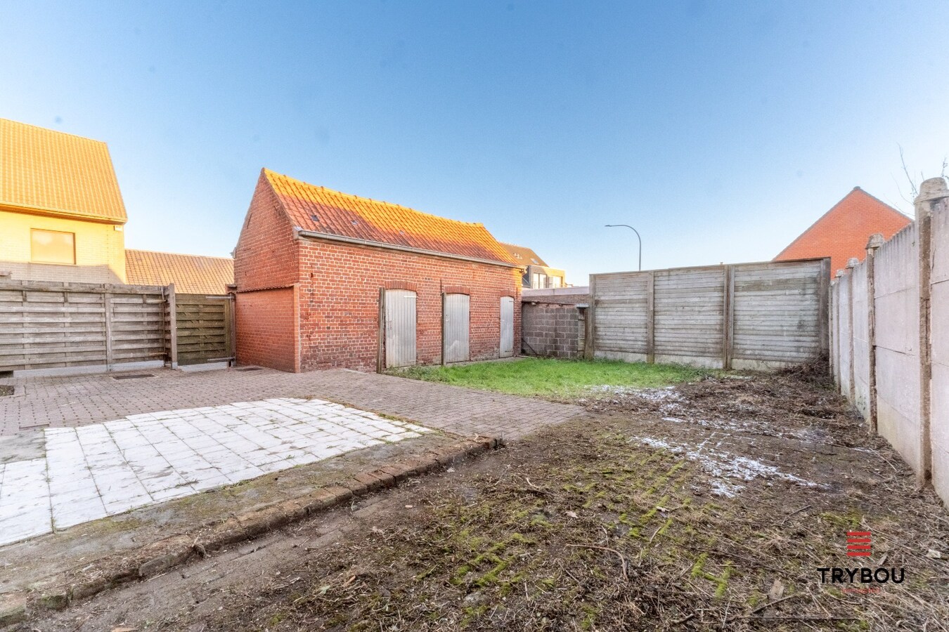 Ruime hoekwoning met tuin te Houthulst 