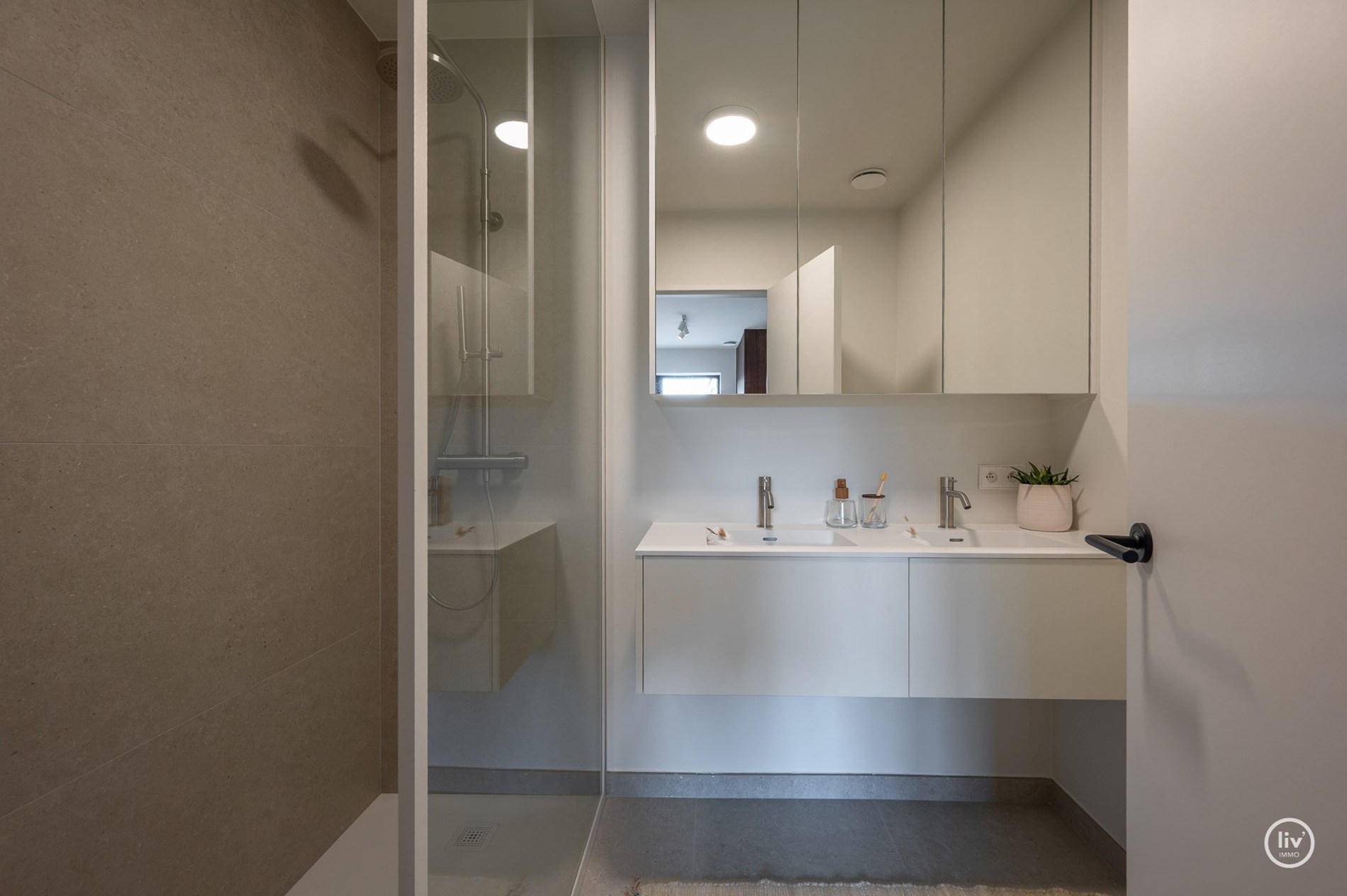 Appartement neuf exclusif avec trois chambres au cœur de Knokke. 