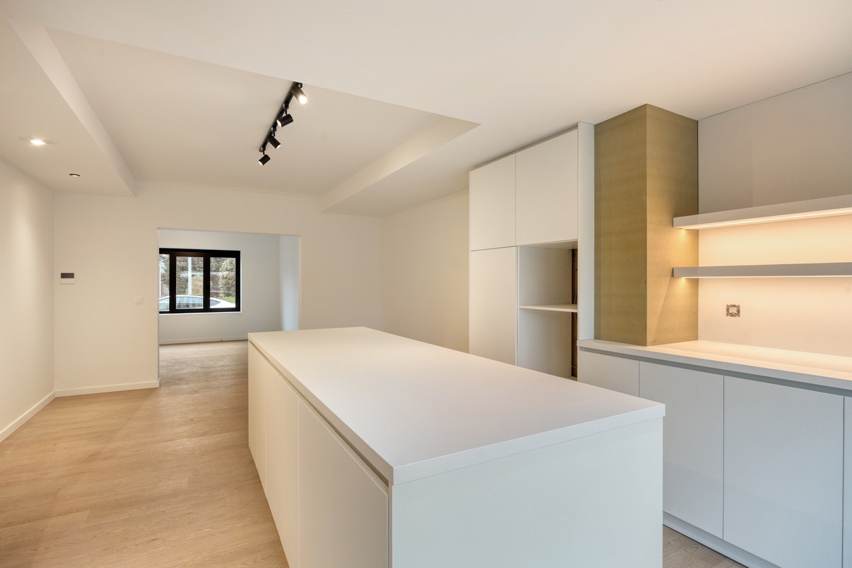 Volledig gerenoveerde halfopen bebouwing met 3 slaapkamers, tuin, terras en garage in Kumtich! – EPC 95 kWh/m² - bewoonbare opp. 153 m² 